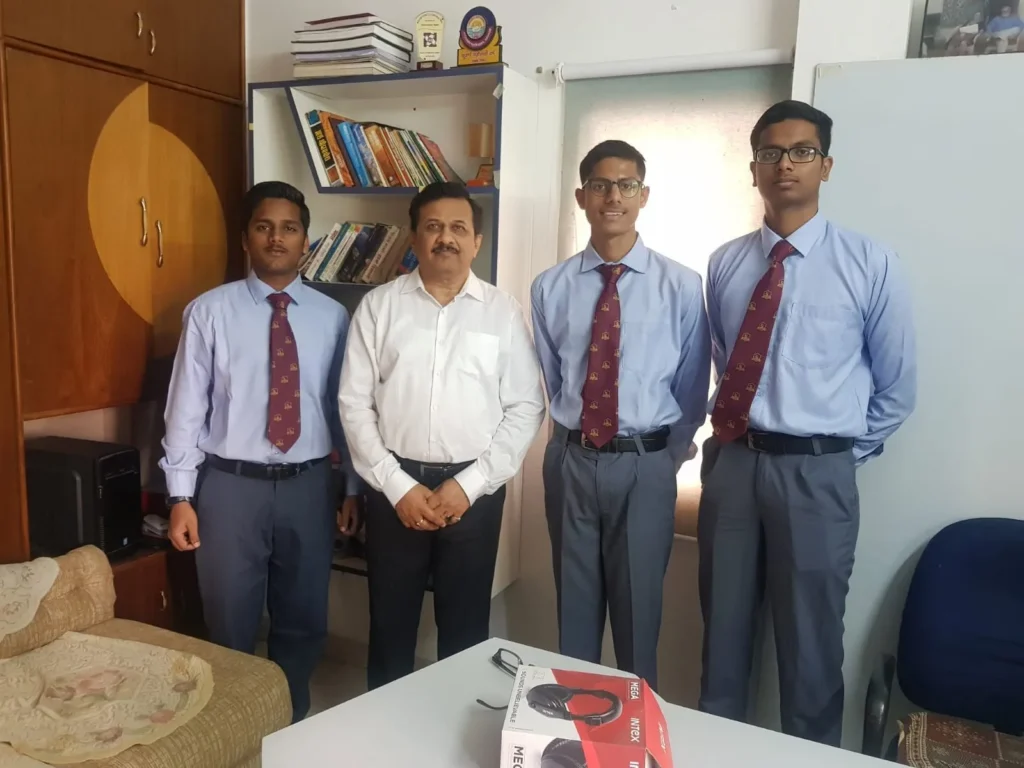 Students with faculty members at CSM-AFPI